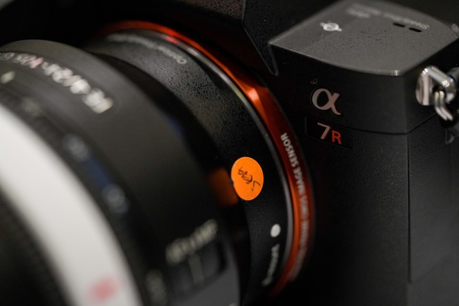 Trên tay máy ảnh không gương lật Sony A7R mark III: Tiệm cận với sự hoàn hảo - Ảnh 7.