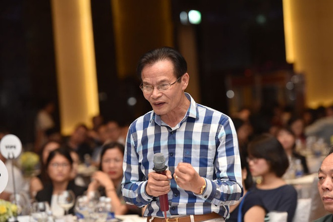 Tiến sĩ Lê Xuân Nghĩa đề xuất các trường đại học Việt Nam nên chuyển từ giáo trình truyền thống sang dạng số hóa