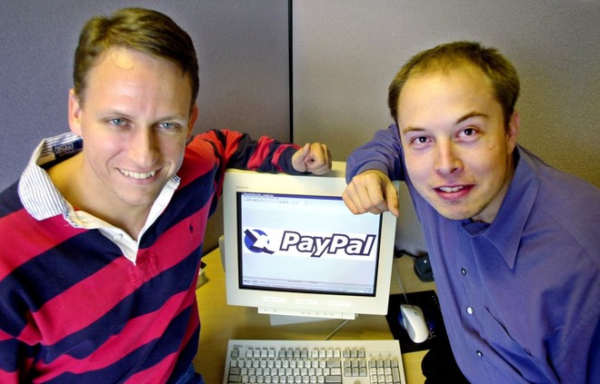  Bức ảnh chụp Peter Thiel và Elon Musk vào năm 2000 
