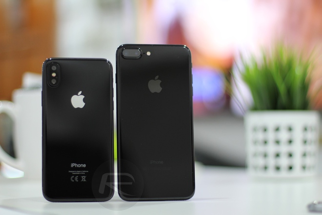  iPhone X Black với iPhone 6/6s/7 Plus 