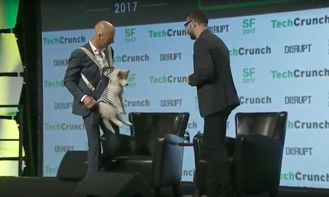 Sebastian Thrun địu cả một chú chó lên sự kiện TechCrunch Disrupt 