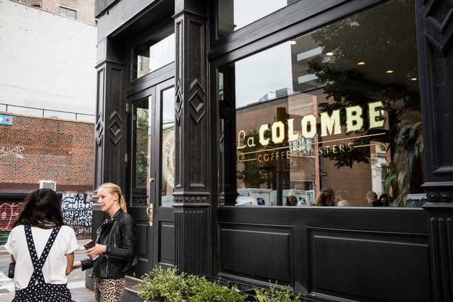 
Tribeca có tất cả 7 cửa hàng Starbuck cũng như rất nhiều cửa hàng cà phê nổi tiếng khác, ví dụ như quán La Colombe
