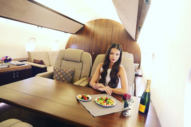  Dịch vụ sống ảo trên phi cơ riêng để up ảnh Instagram của Private Jet Studio sẽ có giá từ 191 USD đến 434 USD 