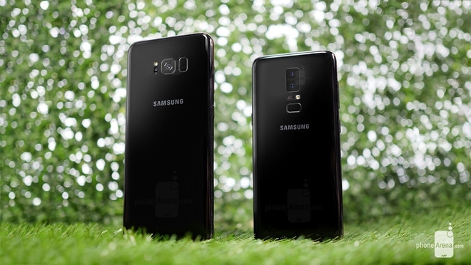 
Galaxy S8 Plus (bên trái) đọ dáng với một mockup của Galaxy S9 (bên phải)

