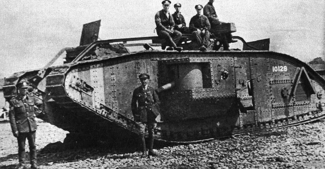  Chiếc xe tăng lần đầu tiên được giới thiệu trên chiến trường Somme 