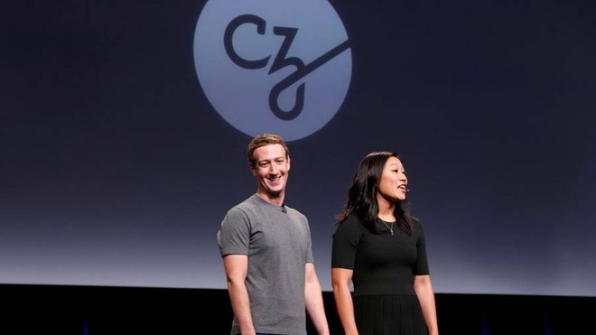 Mark Zuckerberg và Priscilla Chan trong ngày ra mắt Chan Zuckerberg Initiative vào 1/12/2015.