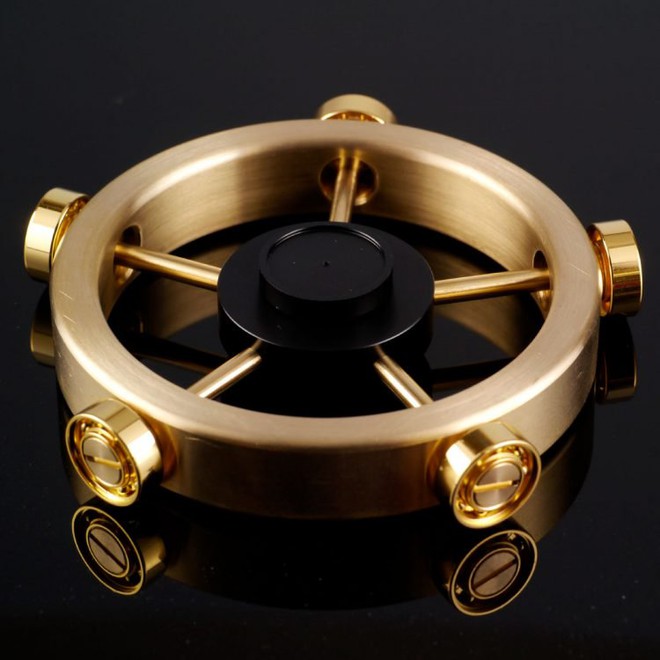  Chiếc fidget spinner made in Japan, phiên bản Roll Royce trong giới đồ chơi con quay 