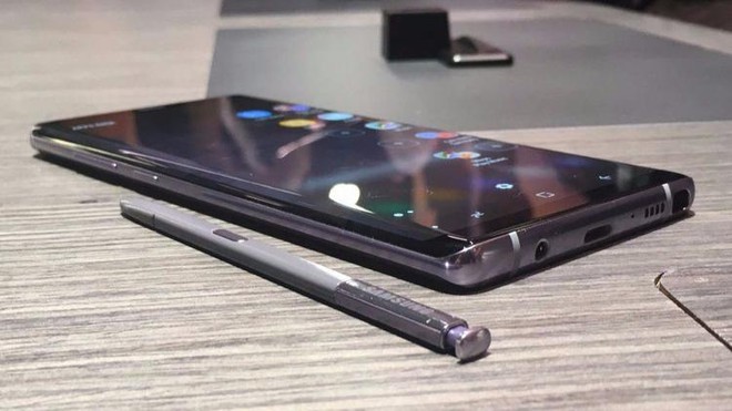  Note 8 - phiên bản smartphone mới nhất của Samsung – có giá khởi điểm là 940 USD (khoảng 21,4 triệu VND) 