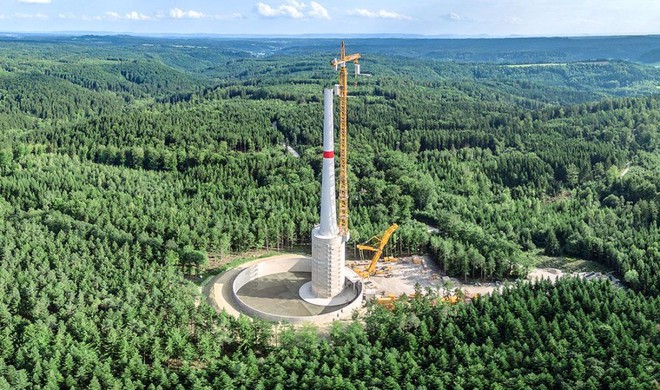 Đức: Khánh thành turbine điện gió lớn nhất thế giới dù dư thừa điện tới mức phải trả tiền để người dân sử dụng - Ảnh 1.
