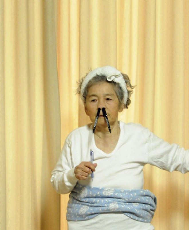 Cụ bà 89 tuổi người Nhật khiến cả thế giới phát sốt với bộ sưu tập ảnh tự chụp cực kỳ hài hước - Ảnh 9.
