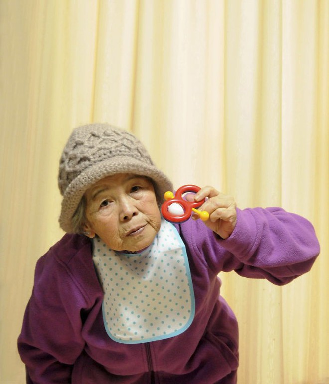 Cụ bà 89 tuổi người Nhật khiến cả thế giới phát sốt với bộ sưu tập ảnh tự chụp cực kỳ hài hước - Ảnh 12.