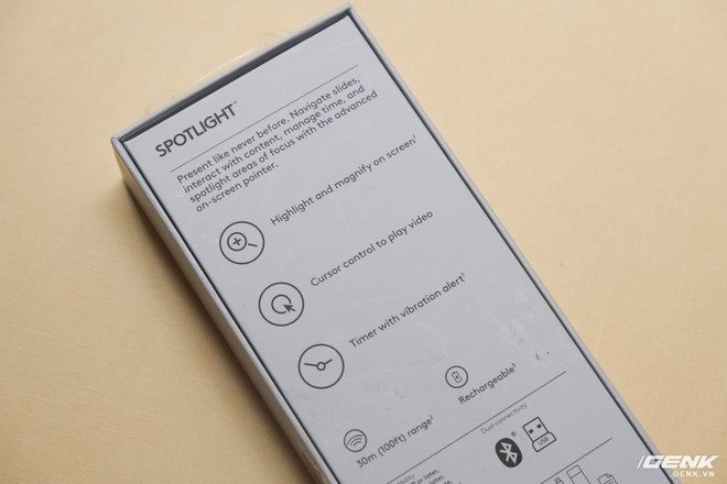 Mở hộp và trên tay nhanh bút thuyết trình Logitech Spotlight: Trợ thủ đắc lực không thể thiếu trong những buổi thuyết trình - Ảnh 3.