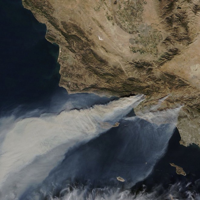 Mỹ: Cháy lớn tương đương diện tích 37.000 sân bóng đá khiến California như rơi vào ngày tận thế - Ảnh 7.