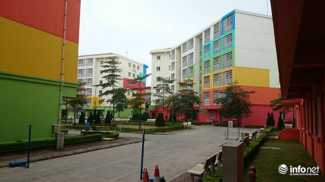 Cuộc sống trong nhà máy Samsung Bắc Ninh: Công nhân đông bằng một... huyện người - Ảnh 1.