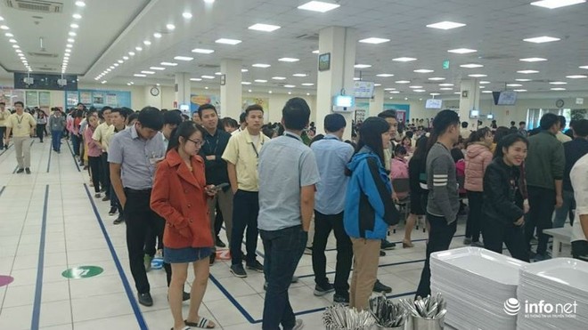 Cuộc sống trong nhà máy Samsung Bắc Ninh: Công nhân đông bằng một... huyện người - Ảnh 14.