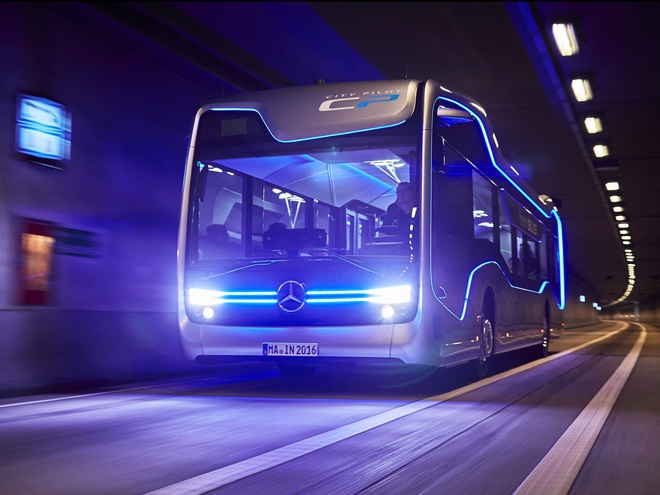  Dù là đường hầm, đèn giao thông hay người đi bộ, Future Bus đều giải quyết được. 