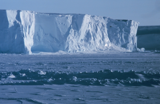  Tảng băng lớn nhất Nam Cực Ross Ice. 