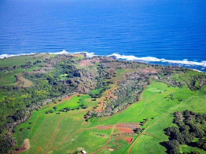 
Mảnh đất rộng lớn trên hòn đảo Kauai, Thái Bình Dương thuộc quyền sở hữu của ông chủ Facebook.
