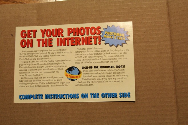  Với chiếc máy ảnh này, bạn có thể đăng tải hình ảnh của mình lên Internet. Vào năm 1995, điều đó thật “vi diệu” làm sao. 