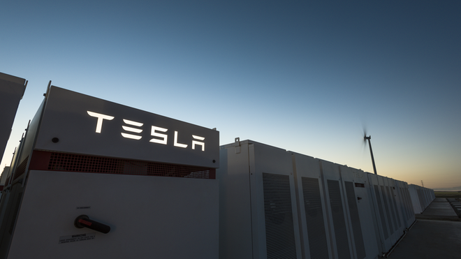 Elon Musk khởi động kết hoạch 100 ngày hoàn thành hệ thống trữ điện ở Nam Úc