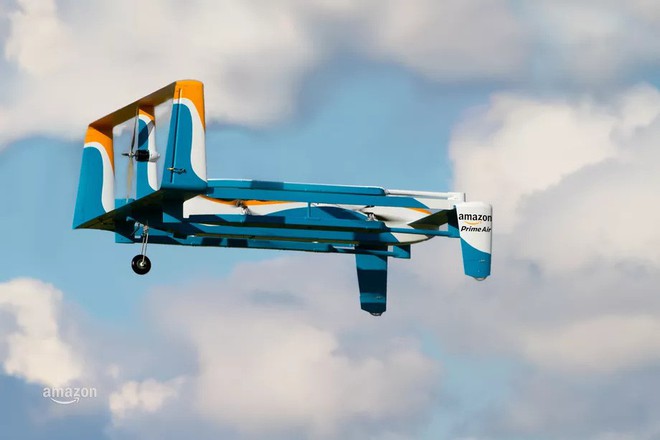  Hình của một mẫu máy bay Prime Air không người lái của Amazon 
