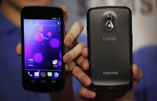  Galaxy Nexus - kẻ đặt nền móng cho smartphone không viền màn hình 