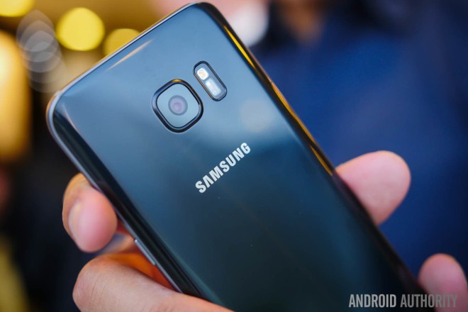  Dòng smartphone cao cấp như Galaxy S và Galaxy Note dự kiến sẽ là cầu kéo đưa toàn bộ doanh số của Samsung đi lên 