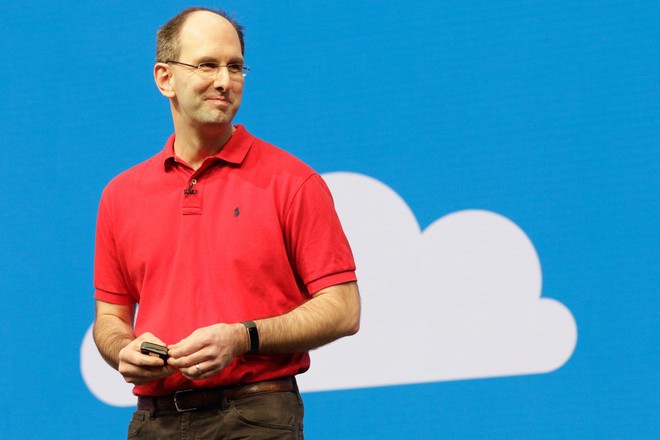  Scott Guthrie, phó chủ tịch về điện toán đám mây và doanh nghiệp của Microsoft. 