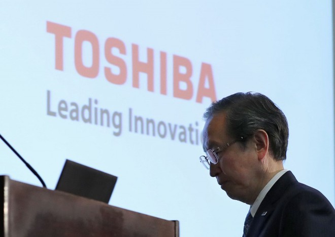 Toshiba phải bán đi mảng chip để cứu vãn công ty