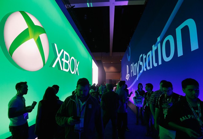  Xbox One của Microsoft bị đối thủ PlayStation 4 của Sony bỏ lại rất xa phía sau. 