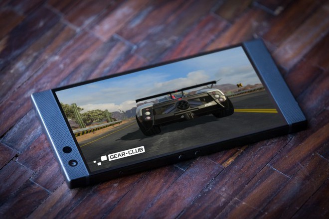 Razer Phone 2 chính thức ra mắt, sạc không dây, IP67, màn hình sáng hơn, camera kép chụp đẹp hơn, logo nhấp nháy - Ảnh 3.