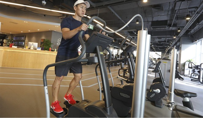 Phòng gym ở Trung Quốc phải lọc không khí và bơm thêm oxy để chống lại ô nhiễm - Ảnh 2.