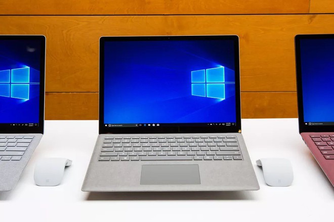Nhờ Surface, Microsoft lần đầu tiên trong lịch sử lọt top 5 tại thị trường PC Mỹ - Ảnh 1.