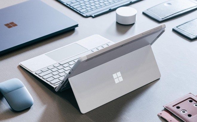 Microsoft có thể chấm dứt dòng sản phẩm Surface trong năm 2019? - Ảnh 1.