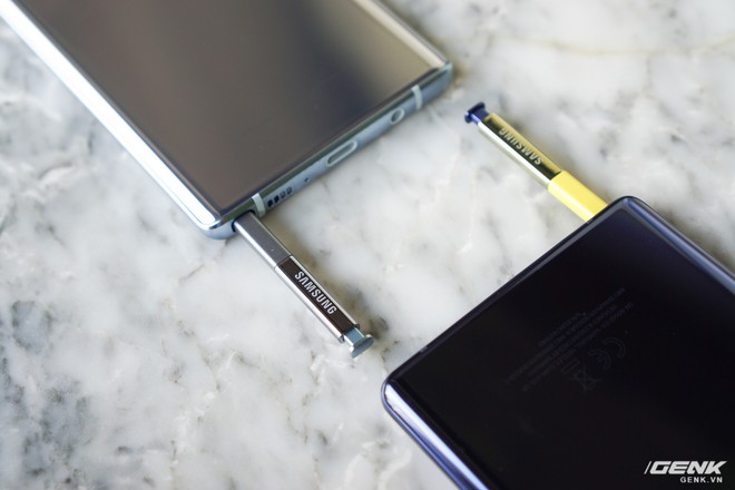 Cận cảnh Galaxy Note9 phiên bản Silver: màu bạc sang chảnh, chỉ có 1 SIM, chưa có hàng chính hãng - Ảnh 8.