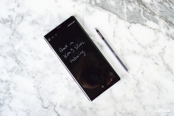 Cận cảnh Galaxy Note9 phiên bản Silver: màu bạc sang chảnh, chỉ có 1 SIM, chưa có hàng chính hãng - Ảnh 16.