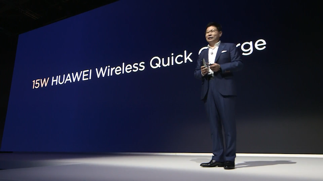 Huawei khoe Mate 20 Pro sạc nhanh hơn Galaxy Note9 70%, là smartphone đầu tiên trên thế giới có thể sạc không dây cho smartphone khác - Ảnh 4.