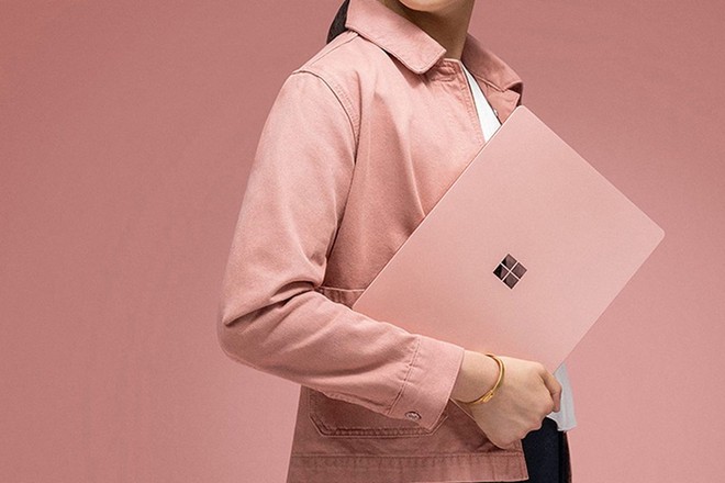 Microsoft trình làng Surface Laptop 2 màu hồng, dành riêng cho thị trường Trung Quốc - Ảnh 1.