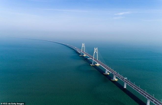 Chiêm ngưỡng cầu vượt biển dài nhất thế giới: 55km, 18 tỷ USD kinh phí tại Trung Quốc - Ảnh 13.