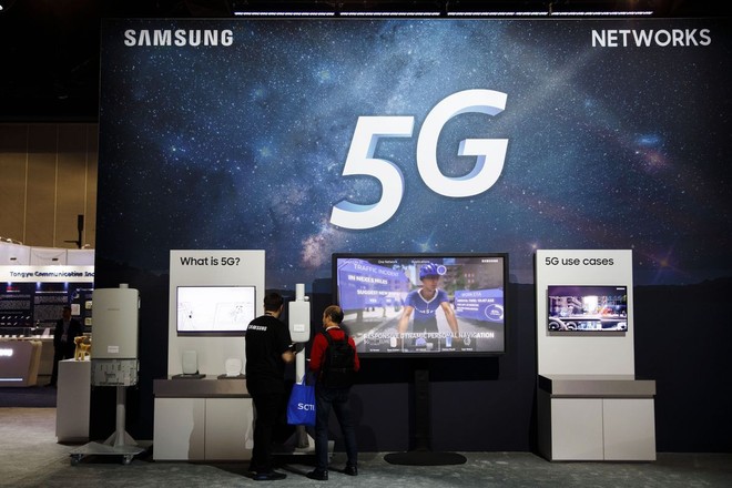 Báo cáo mới tiết lộ nhiều chi tiết về Galaxy S10 cùng smartphone màn hình gập của Samsung - Ảnh 2.