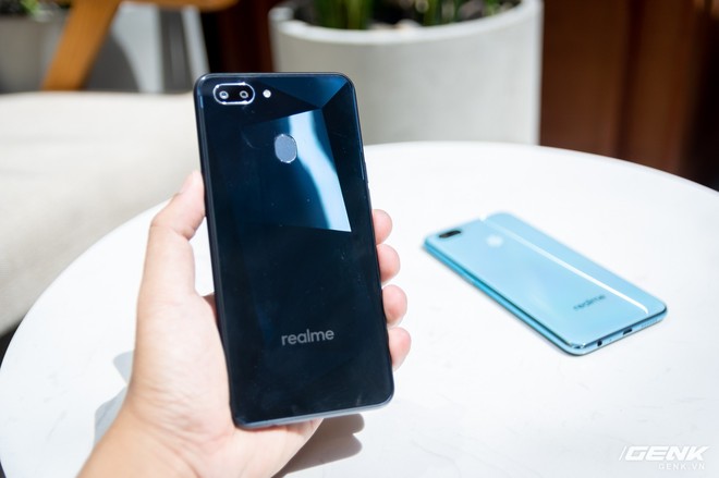 Đánh giá Realme 2 & Realme 2 Pro: có những gì để đua phá giá với Xiaomi và Huawei ở phân khúc giá rẻ? - Ảnh 4.