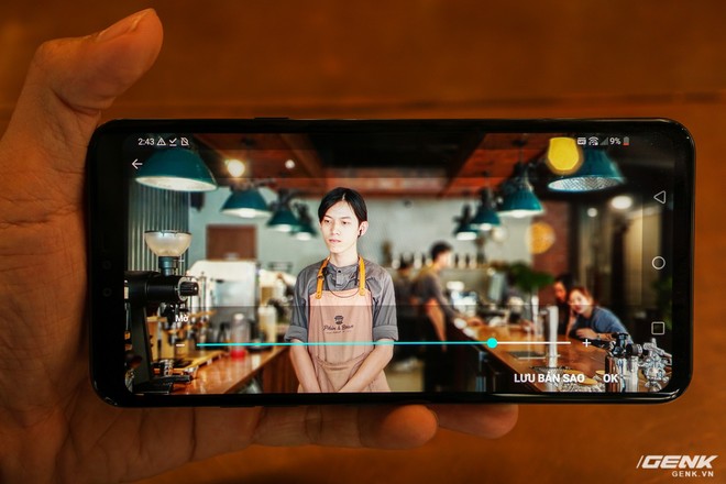 Ảnh thực tế LG V40 ThinQ tại Việt Nam: mặt lưng gương nhám ít bám vân tay, tính năng chụp ảnh hay ho 1 lần bấm có đến 3 camera chụp - Ảnh 14.