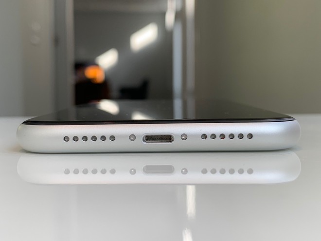 Bất ngờ chưa: iPhone XR có pin lớn hơn mọi iPhone từng xuất hiện trước đây - Ảnh 3.