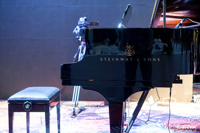 Cận cảnh cây đàn piano tự động chơi có độ phân giải cao đầu tiên trên thế giới, giá về Việt Nam hơn 4 tỉ đồng - Ảnh 1.