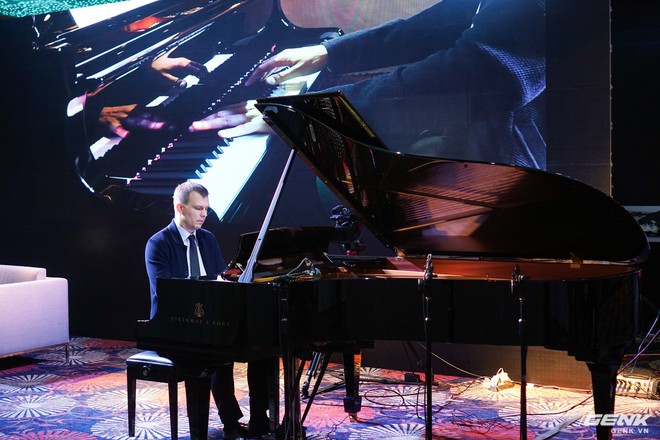 Cận cảnh cây đàn piano tự động chơi có độ phân giải cao đầu tiên trên thế giới, giá về Việt Nam hơn 4 tỉ đồng - Ảnh 9.