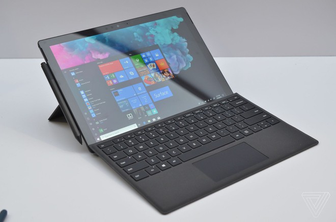Ảnh cận cảnh Microsoft Surface Pro 6 màu đen nhám tuyệt đẹp vừa được trình làng - Ảnh 3.
