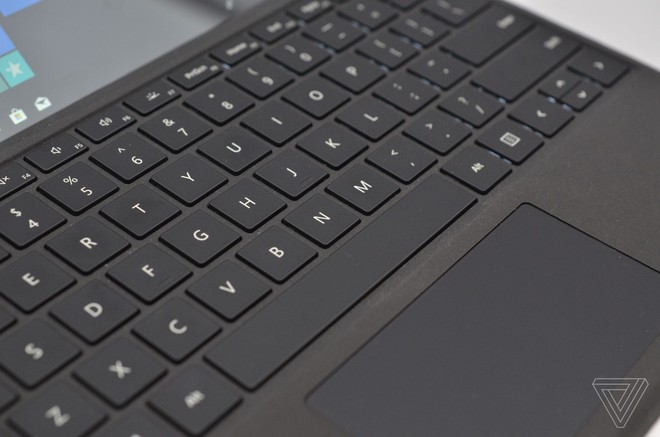 Ảnh cận cảnh Microsoft Surface Pro 6 màu đen nhám tuyệt đẹp vừa được trình làng - Ảnh 4.