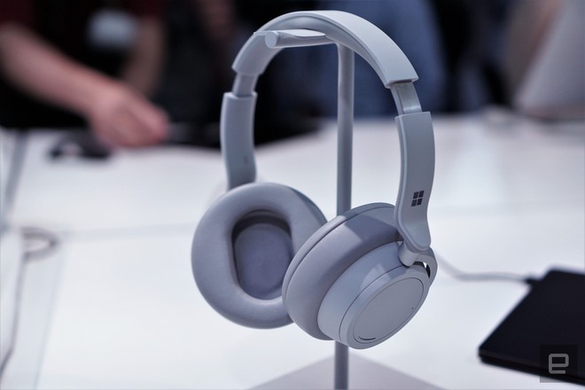 Hình ảnh cận cảnh tai nghe không dây Surface Headphones mới của Microsoft - Ảnh 1.