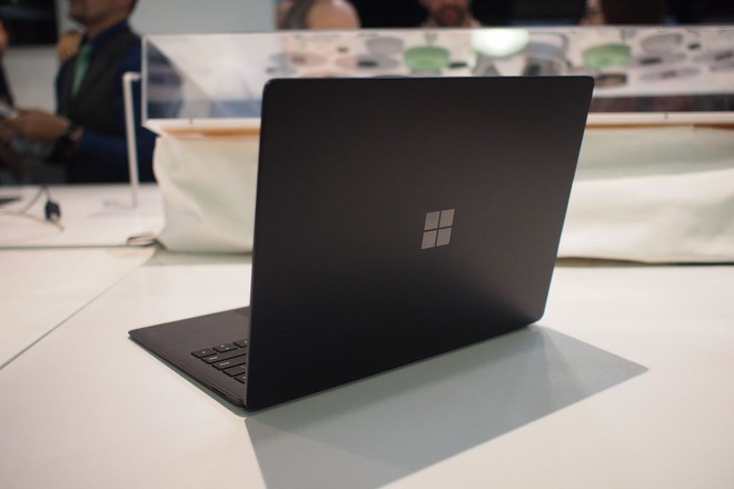 Dòng sản phẩm Surface mới đã cho thấy Microsoft đã chuyển hướng sang ăn chắc mặc bền - Ảnh 3.