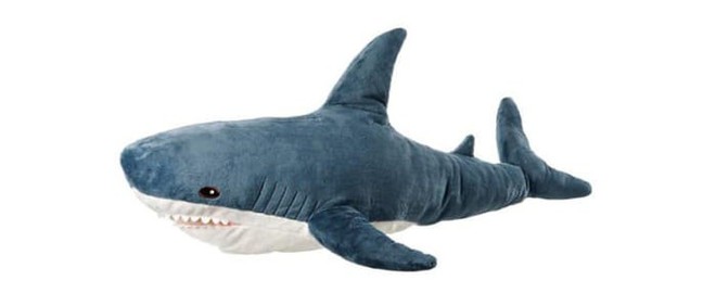 Gặp gỡ Blaha - Chú cá mập nhồi bông đến từ IKEA đang làm náo loạn mạng xã hội thế giới - Ảnh 1.